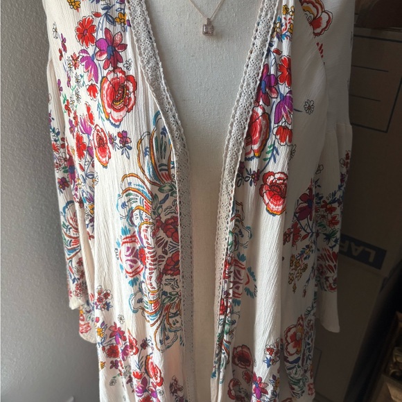 The Unbranded Brand Accessories - Beautiful Floral Kimono Lace Detail Bila Final Sale